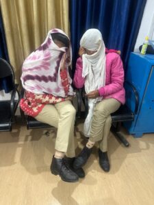 नकली पुलिस बनी युवतियों ने किया बड़ा खुलासा, अब सरगना की तलाश नकली पुलिस बनी युवतियों ने किया बड़ा खुलासा, अब सरगना की तलाश