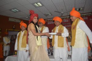 राज्यपाल बोले, घर पर मातृ छाया लिखाते हो और मां-बाप को उसमें रहने नहीं देते सोशल मीडिया के खतरे और डिजिटल अरेस्ट की कानूनी और नैतिक जानकारी छात्रों को मिले : राज्यपाल