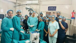 Successful operation of brain extension tumor without incision, patient is healthy