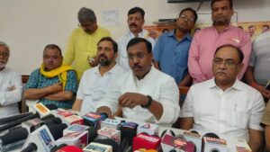 देश की रक्षा के लिए सैनिक दुष्मन देश की गोली और भाजपा नेताओं की गाली खा रहे Congress raised the demand for strict action against foul language, said it will continue to ask questions