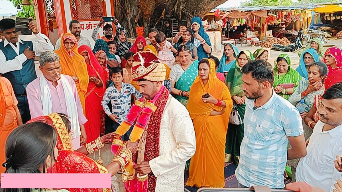 https://www.satyagatha.com/sidhi-it-was-not-a-relationship-of-blood-but-of-emotionsa-teachers-unique-daughters-farewell-badkhara-sidhi/