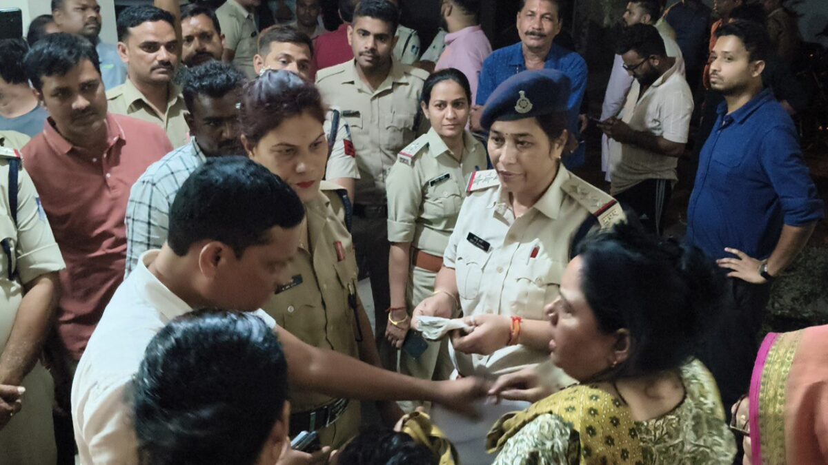 sp and csp katanai with tehsildar husband cotroversy
