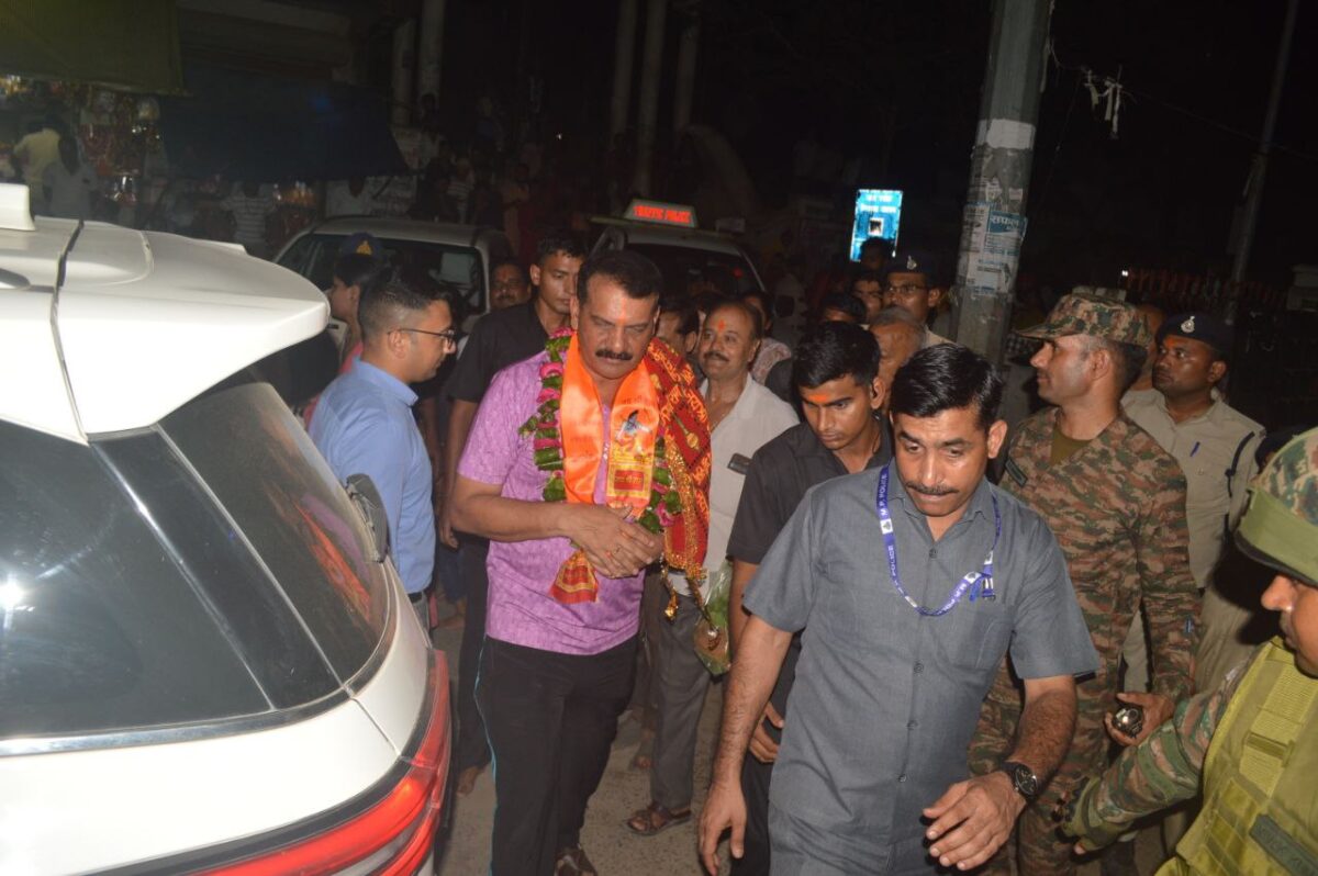 Admiral Dinesh Tripathi also addressed the students at TRS College in Rewa