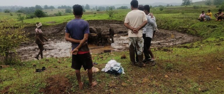 20-year-old driver dies tragically in tractor accident in village Mukas, live video goes viral
