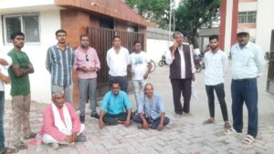 A sit-in was held against illegal construction on the land of a former soldier