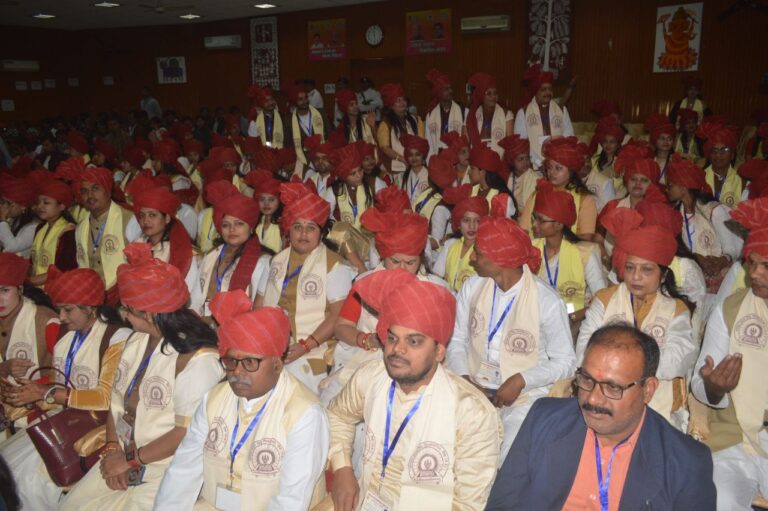 विश्वविद्यालय में दीक्षांत समारोह के लिए ड्रेस कोड लागू, इस बार ऐसा रहेगा रंग University implements dress code for convocation, this time it will be like this