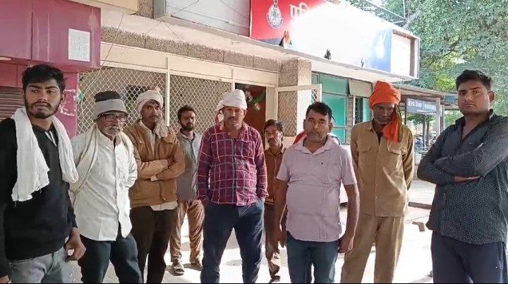 जन्मदिन का जश्न मनाकर लौट रहा था युवक, रास्ते में … A terrible accident occurred near Bela, the deceased died on reaching the hospital.