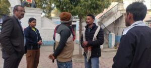 A man entered the school and molested a girl student; the staff caught him and handed him over to the police