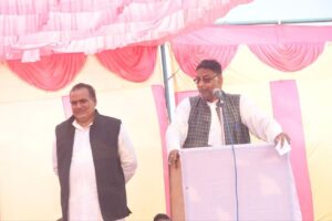 Former MLA Laxman Tiwari is preparing to contest the elections again, and attacks Banna in a public meeting.