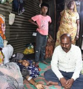 इंदौर के भागीरथपुरा में फिर 25 लोग बीमार, अस्पताल में भर्ती भागीरथपुरा में जन्मदिन भोज के बाद फूड पाइजनिंग, 25 लोग बीमार