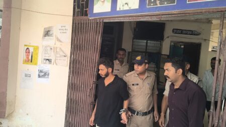 यूट्यूबर मनीष पटेल उर्फ पोकभान गया जेल, पुलिस के रिकॉर्ड में शातिर बदमाश निकला रीवा के यूट्यूबर मनीष पटेल उर्फ पोकभान की गिरफ्तारी